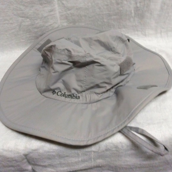 Columbia Other - Columbia Omni-Tech sun/rain Hat for kids